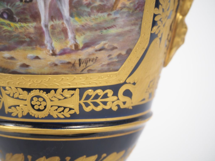 Vase 1900 de style Empire en porcelaine de Paris dans le goût de Sèvre