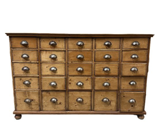 Meuble de rangement en pin à 25 tiroirs.  Dim. 109 x 169 x 52 cm