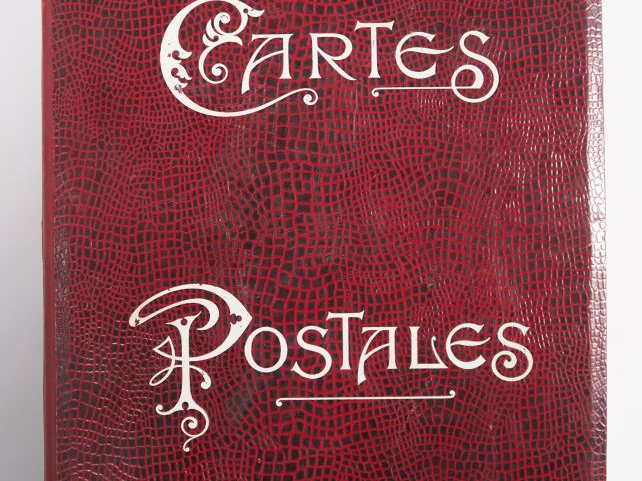 Album vers 1900 de 400 cartes postales : villes de cure, stations baln