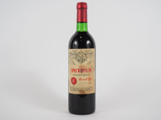 Vente aux enchères 1 BOUTEILLE PETRUS POMEROL - 1977 - BG/ELA