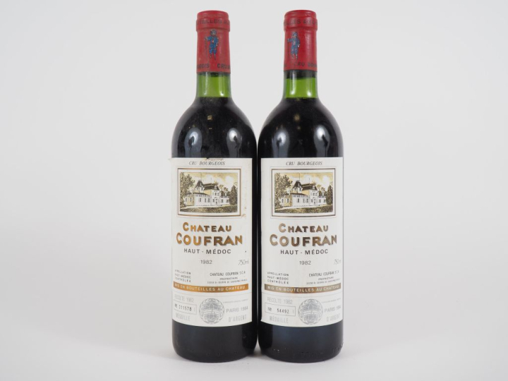 2 BOUTEILLES CHÂTEAU COUFRAN CB HAUT MÉDOC - 1982 - BG