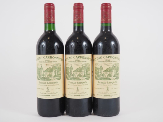 Vente aux enchères 3 BOUTEILLES CHÂTEAU CARBONNIEUX GCC GRAVES - 1990