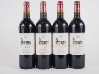 Vente aux enchères 4 BOUTEILLES CHÂTEAU LAGRANGE GCC ST JULIEN - 2000 - 1 ETLT
