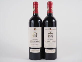 Vente aux enchères 2 BOUTEILLES CHÂTEAU LATOUR CARNET GCC HAUT MÉDOC - 2002