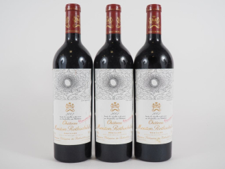 Vente aux enchères 3 BOUTEILLES CHÂTEAU MOUTON ROTHSCHILD 1er GCC PAUILLAC - 2002