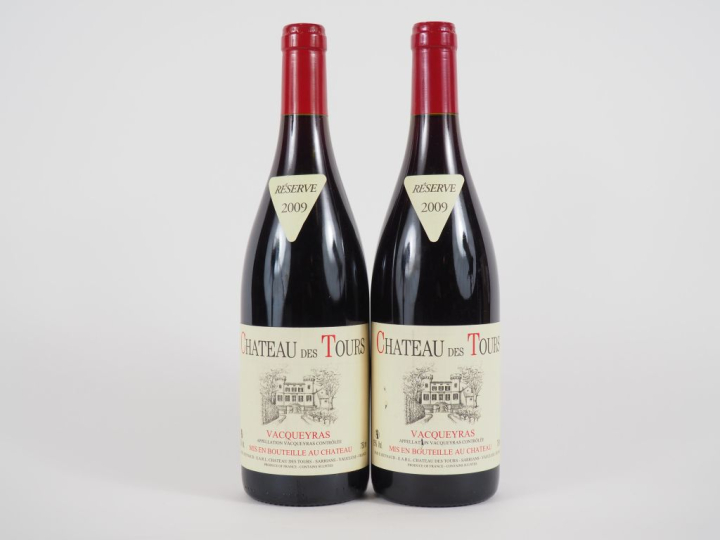 2 BOUTEILLES CHÂTEAU DES TOURS 'RÉSERVE' VACQUEYRAS EMMANUEL REYNAUD -