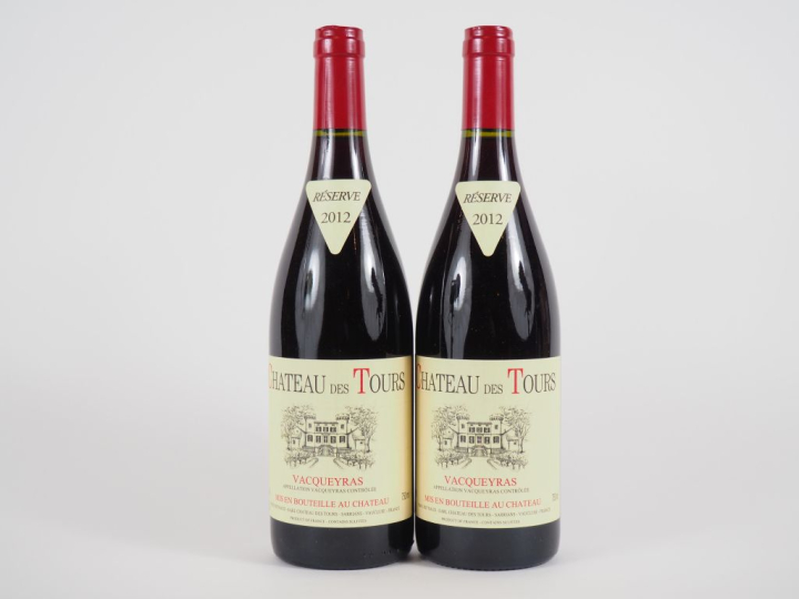 2 BOUTEILLES CHÂTEAU DES TOURS 'RÉSERVE' VACQUEYRAS EMMANUEL REYNAUD -