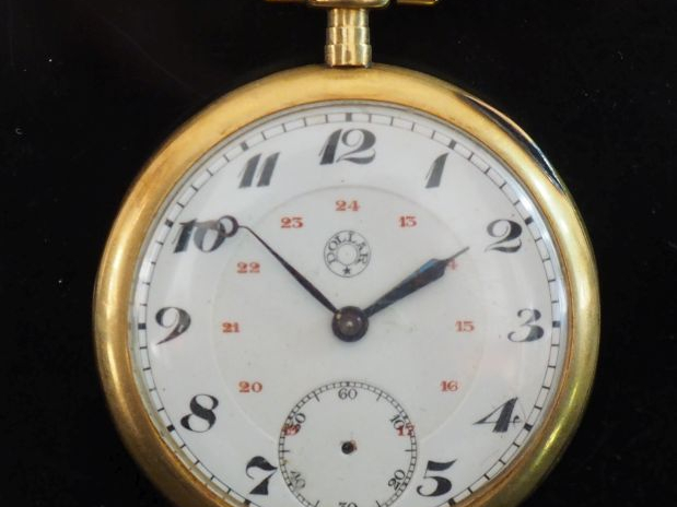 DOLLAR Montre de gousset en ro jaune 750. Cadran à chiffres arabes pou