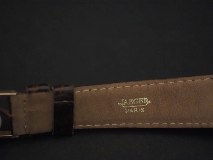 JAEGER LECOULTRE Montre bracelet, boitier en or jaune 750.  Cadran à c