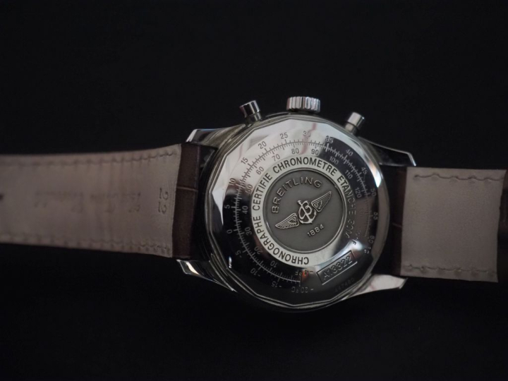 BREITLING, Navitimer Ref. A13322 Montre chronographe en acier.  Boitie