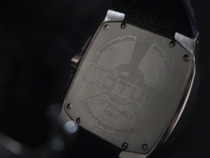 LOTUS Ref. 15501 Montre bracelet en acier. Cadran à trois compteurs vi