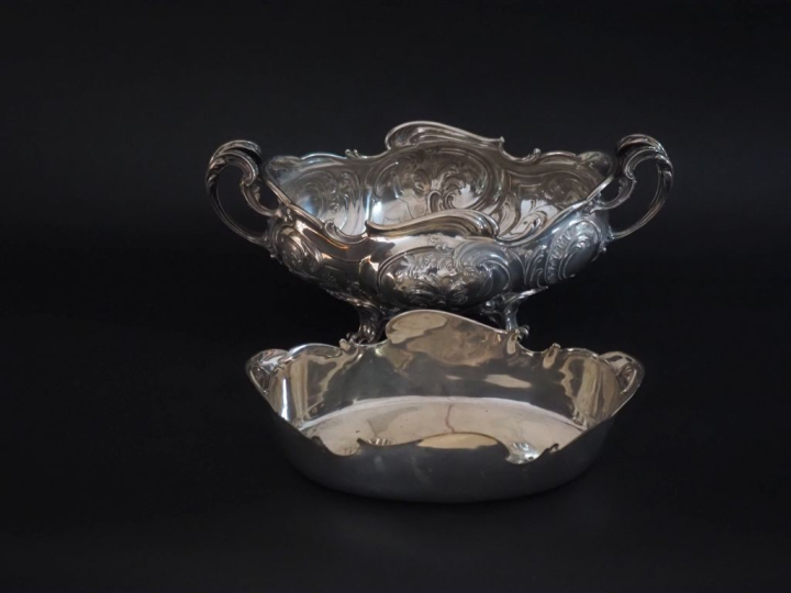 Jardinière de style rocaille en argent 925, poinçon Minerve, à décor d
