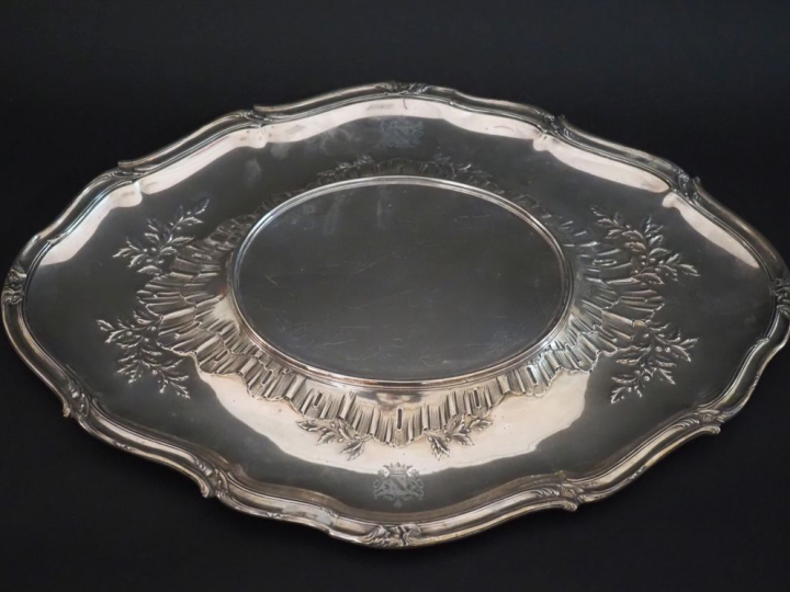 Grand présentoir de style Louis XV en argent 925, poinçon Minerve, à d