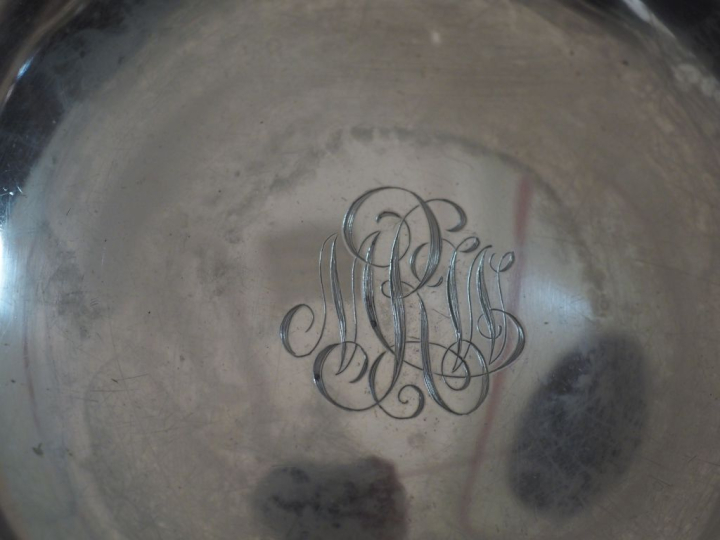 TIFFANY   Co Importante coupe creuse en argent 925, poinçon cygne.  Ra