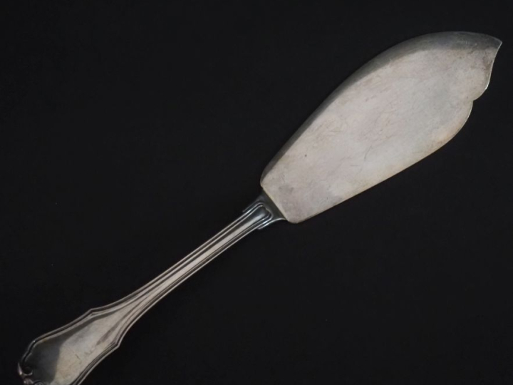 Pelle à gâteau en argent 925, poinçon Minerve, modèle à filet.  Spatul