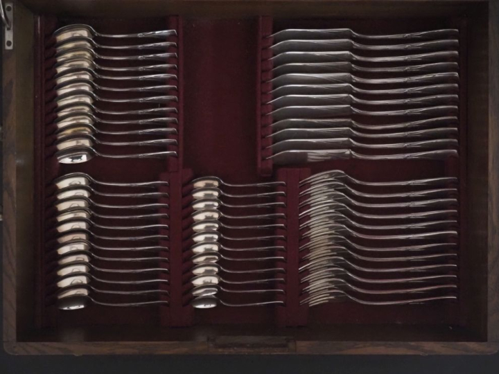 RICHARD ABR. HERDER, Solingen Ménagère de style Art déco en métal arge