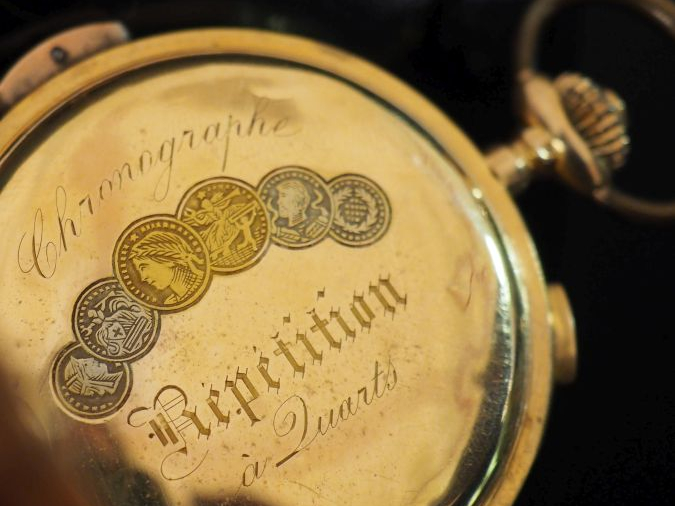 LEGA Montre chronographe aveugle en or jaune 750.  Cadran à chiffres a