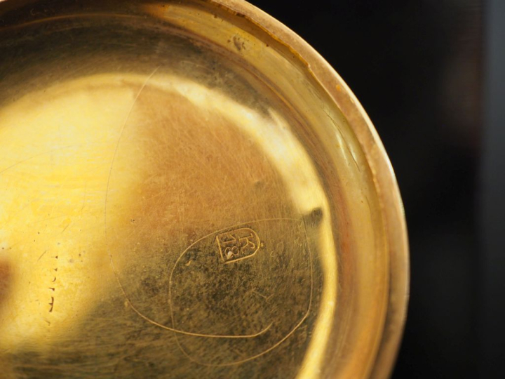 Montre de gousset aveugle en or jaune 750.  Cadran à chiffres romains 