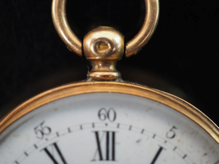 Petite montre de gousset Napoléon III en or jaune 750.  Cadran à chiff