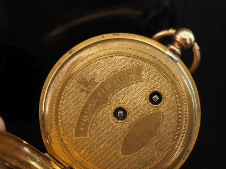 Petite montre de gousset Napoléon III en or jaune 750.  Cadran à chiff