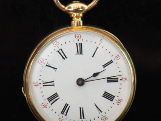 Vente aux enchères Montre de col Napoléon III en or jaune 750.  Cadran à chiffres romains