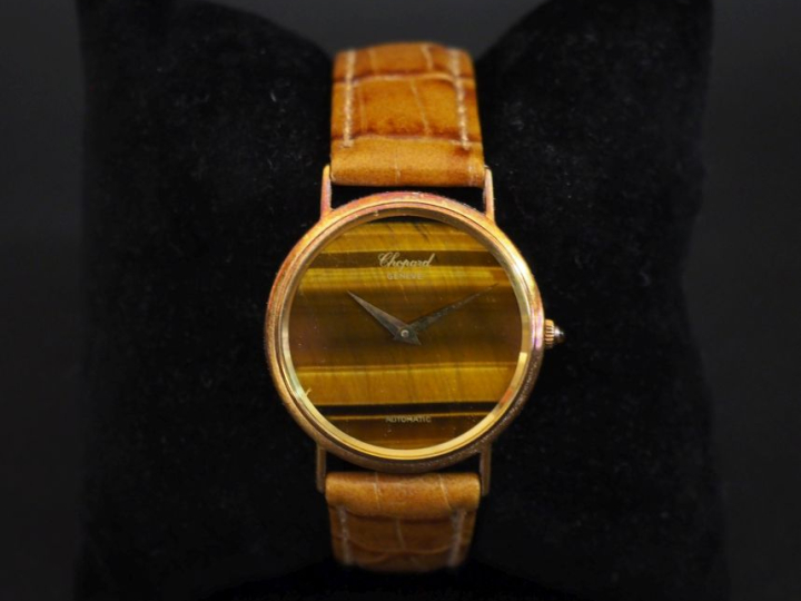 CHOPARD, Genève Montre bracelet de dame, boitier en or jaune 750.  Cad