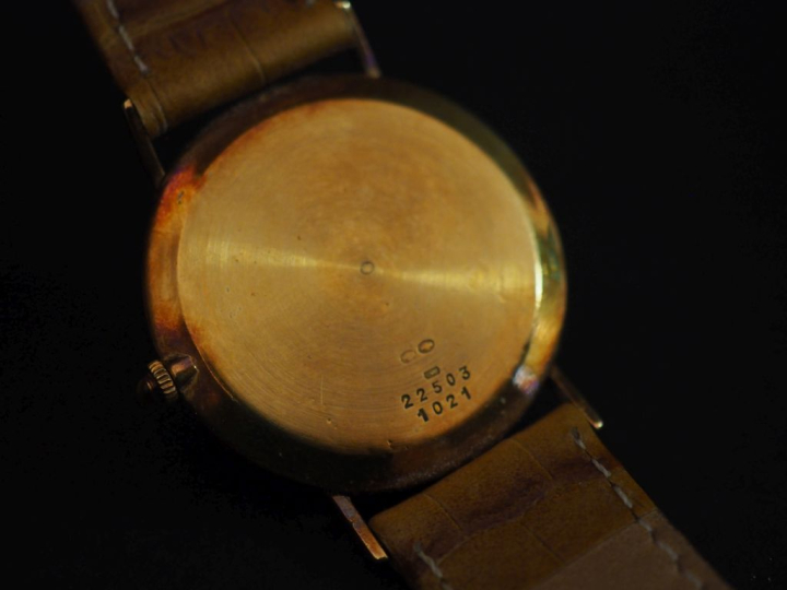 CHOPARD, Genève Montre bracelet de dame, boitier en or jaune 750.  Cad