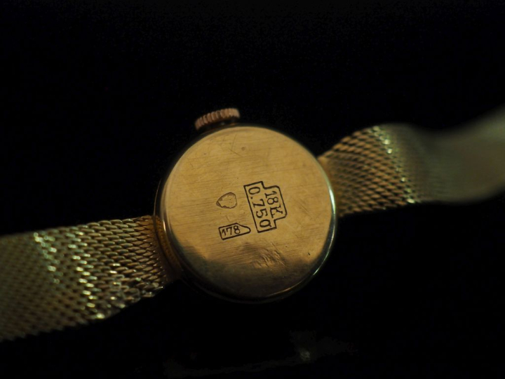 CORNAVIN, Genève Montre bracelet de dame, boitier et bracelet en or ja