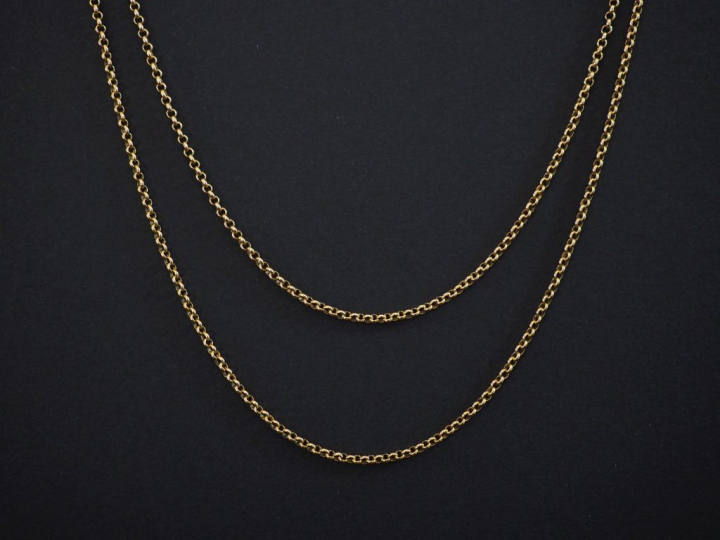 Sautoir en or jaune 750, maille ronde forçat. Long. 140,5 cm Poids. 12