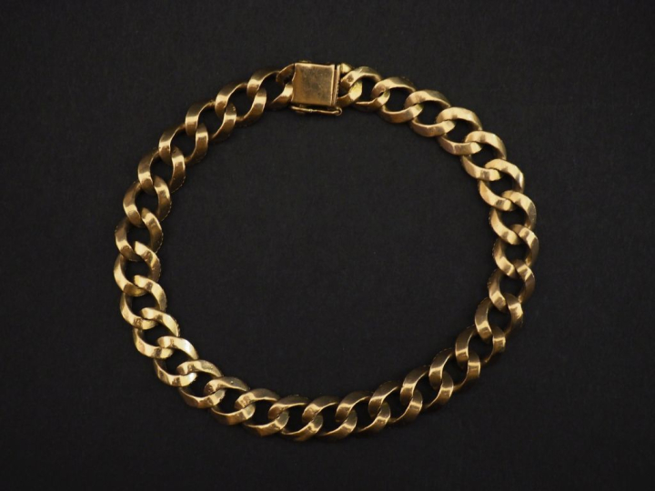 Bracelet souple en or jaune 750, maille gourmette stylisée. Long. 21,2