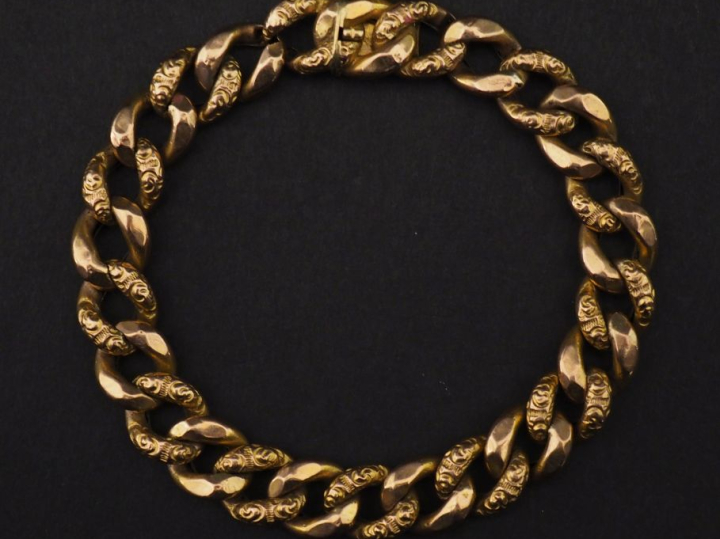 Bracelet souple en or jaune 750, maille gourmette.  Long. 19,7 cm Poid