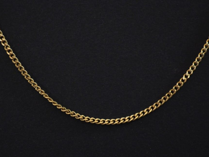 Chaine en or jaune 750, maille gourmette.  Long. 56 cm Poids. 4,95 g  