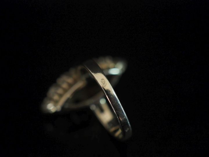 Bague de forme marquise en or blanc 750, sertie de diamants taille anc