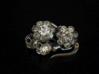 Vente aux enchères Ensemble comprenant deux différentes paires de perces oreilles en arge