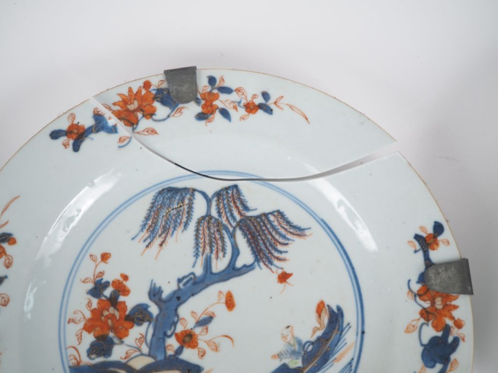 Chine, Compagnie des Indes XVIIIe siècle, Huit porcelaines, comprenant