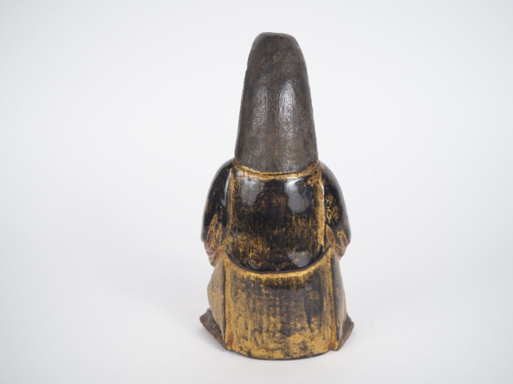 Chine, fin XVIIIe début XIXe siècle,  Statuette en bois laqué brun, ro
