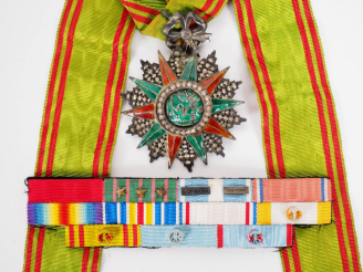 Vente aux enchères TUNISIE  ORDRE DU NICHAN IFTIKHAR  Croix de commandeur, au monogramme 