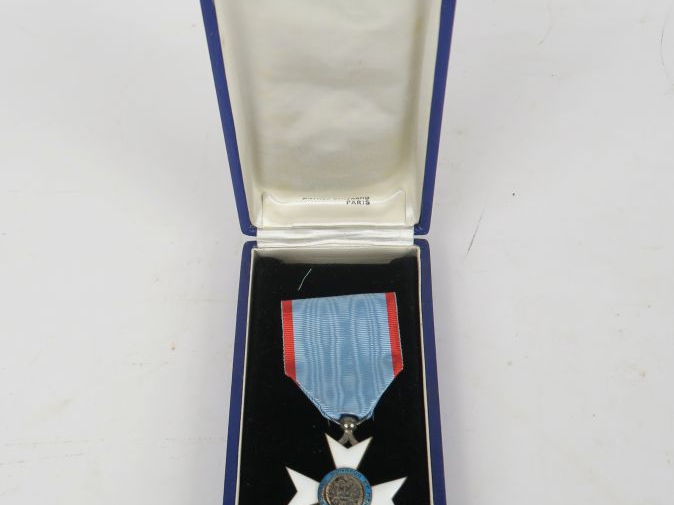 HAITI  ORDRE NATIONAL Croix de chevalier en argent, vermeil et émail. 
