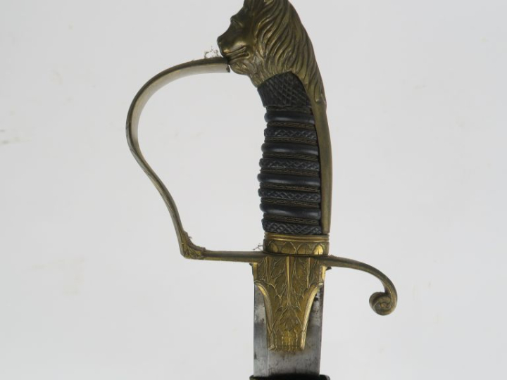 Sabre d’officier de cavalerie légère probablement britannique. Poignée
