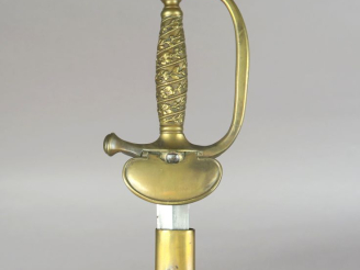 Vente aux enchères Épée de sous-officier de gendarmerie modèle 1853 Fusée à décor de fris