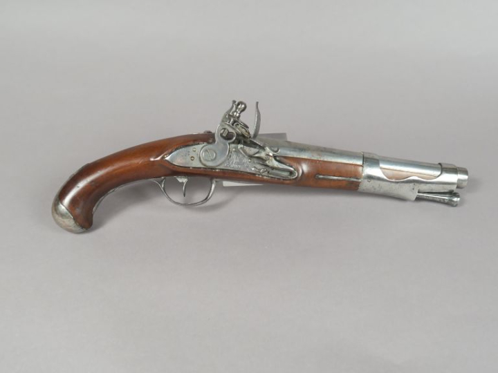 Pistolet d’arçon à silex modèle 1763-66, de fabrication révolutionnair