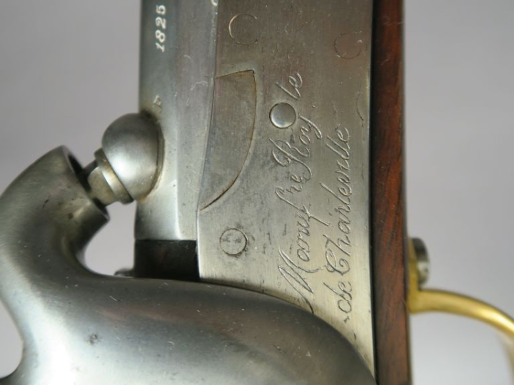 Pistolet d’arçon à percussion modèle 1822 T Bis.  Canon rond à pans au