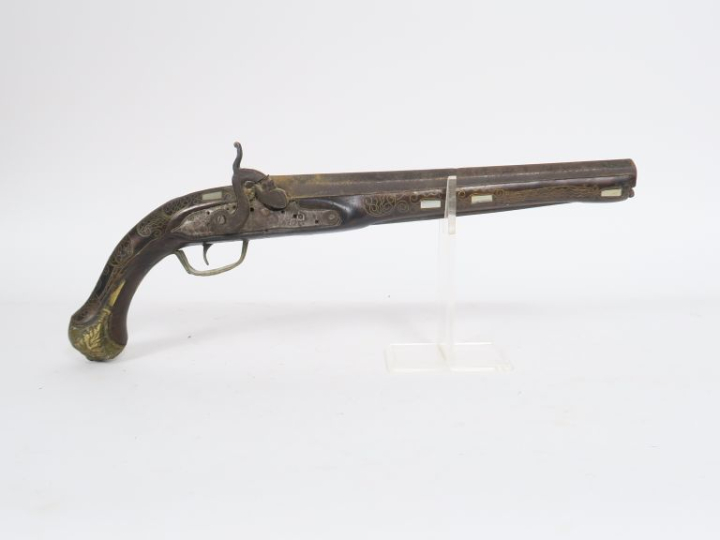 Pistolet à percussion pour l’export  Monté avec un fort canon à pans a