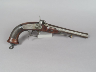 Vente aux enchères Pistolet d’officier à percussion modèle 1833 1er type.  Canon à pans, 