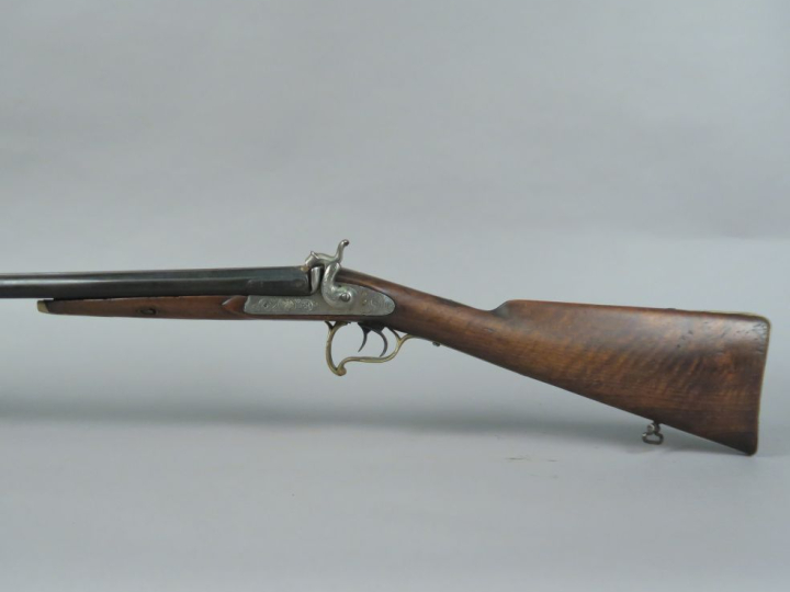 Fusil de chasse à percussion, deux coups.  Canons ronds, à pans aux to