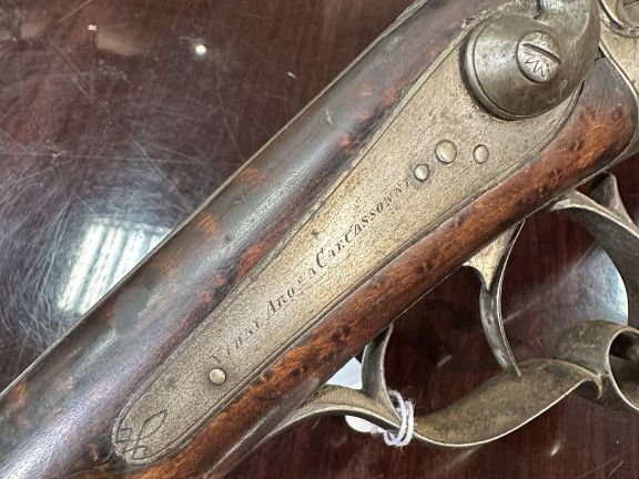 Fusil de chasse à broche, un coup.  Canon rond avec arrête. Platine ar