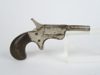 Vente aux enchères Pistolet de cycliste, un coup, calibre 5,5 mm.  Finition nickelée. Pla