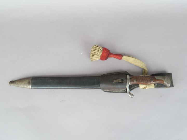 ALLEMAGNE  Baïonnette modèle 1898-05 du génie.  Poignée à plaquettes d