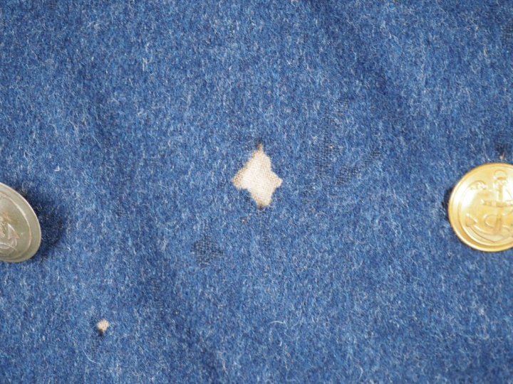 Capote d’infanterie modèle 1877.  En drap gris de fer bleuté à double 