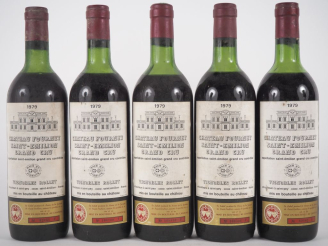 Vente aux enchères 5 BOUTEILLES CHÂTEAU FOURNEY GC ST ÉMILION - 1979 - HEP